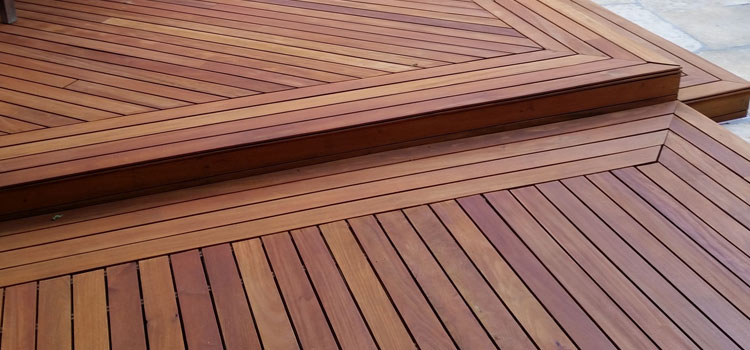 Redwood Decking Material in Manhattan Beach, CA